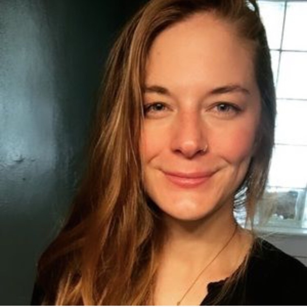 Meet your Posher, Emilie